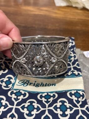 Retired BRIGHTon filigree sterling wide hinged bangle bracelet with crystals